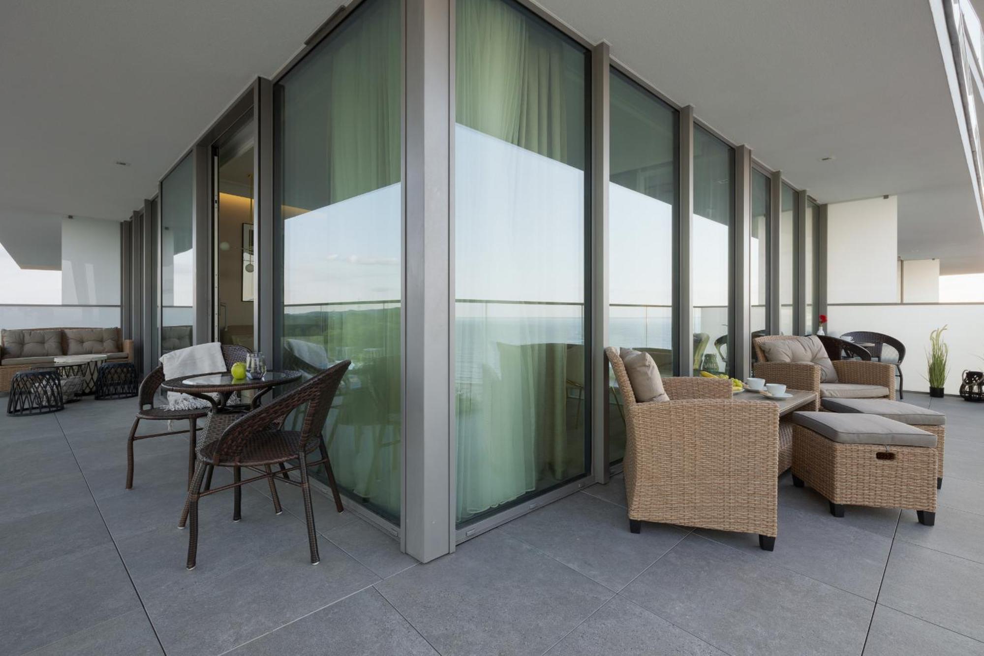 Royallux Apartment Waves Resort & Spa - Sea View From Balcony By Renters Prestige Miedzyzdroje Εξωτερικό φωτογραφία