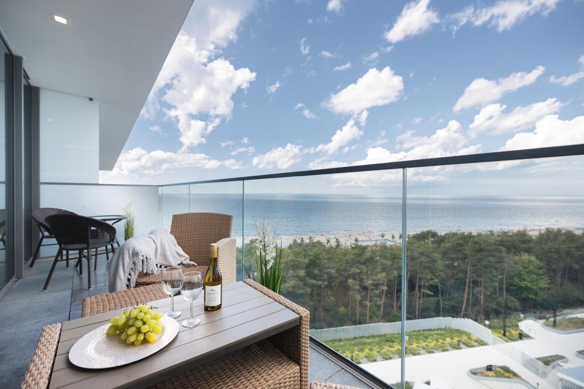 Royallux Apartment Waves Resort & Spa - Sea View From Balcony By Renters Prestige Miedzyzdroje Εξωτερικό φωτογραφία