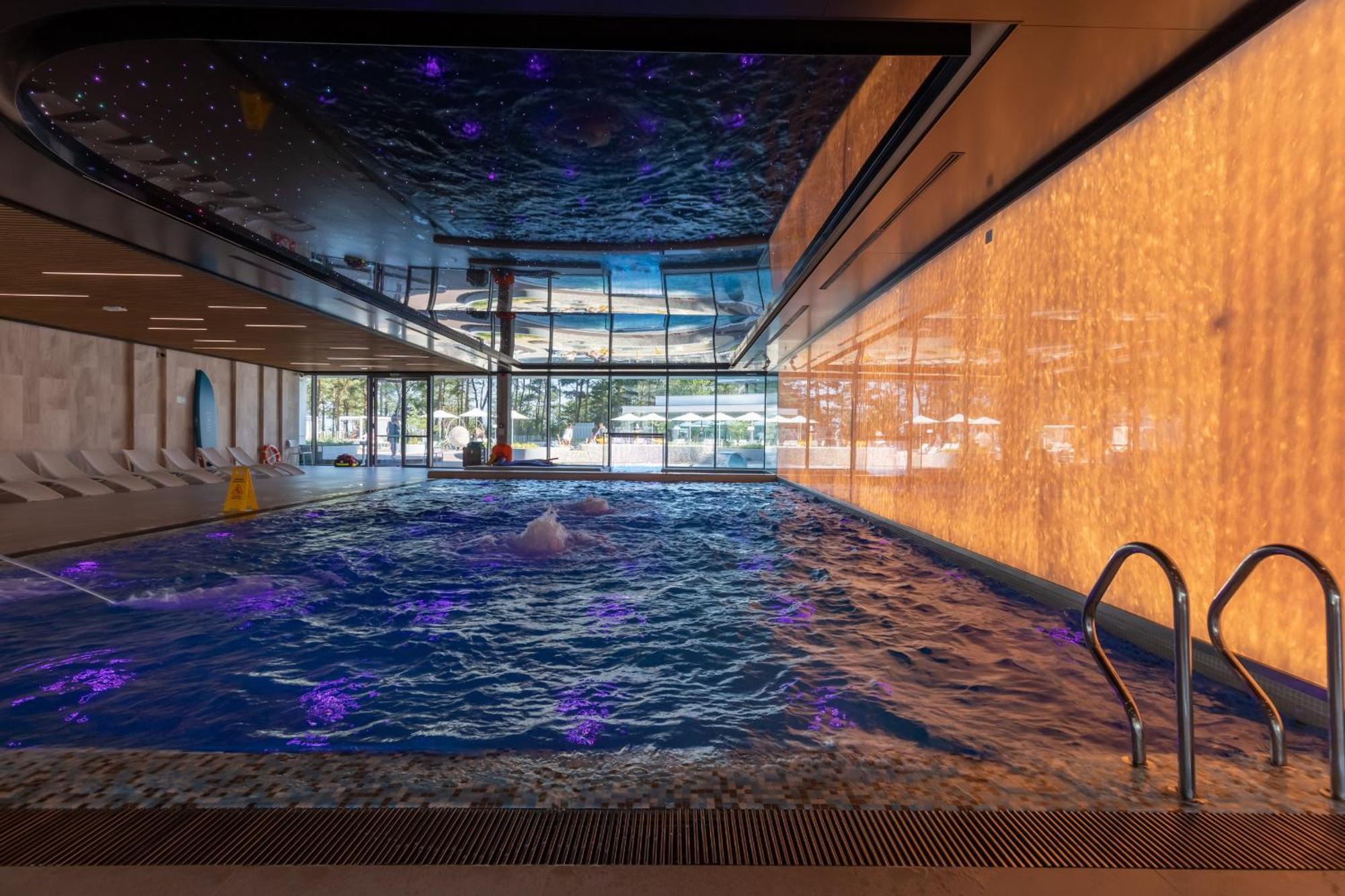 Royallux Apartment Waves Resort & Spa - Sea View From Balcony By Renters Prestige Miedzyzdroje Εξωτερικό φωτογραφία
